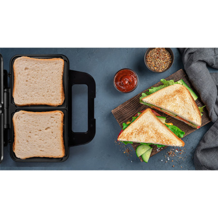 Sendvičovač ECG S 2120 Grande nerez 900W (trojuholníky)