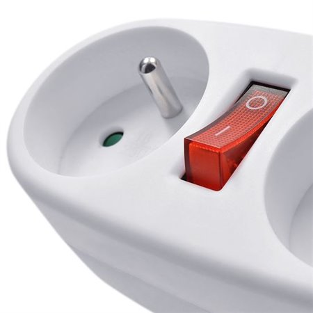 Zásuvka priebežná s vypínačom SOLIGHT P107 dvojitá