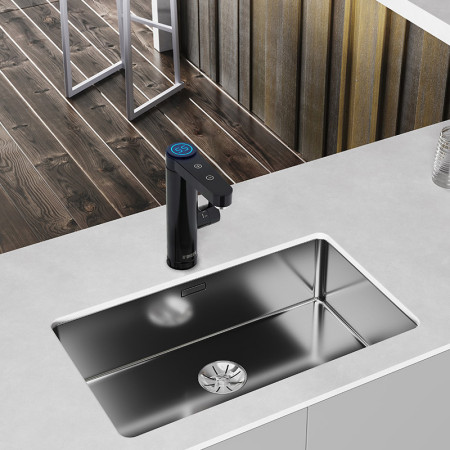 Prietokový ohrievač vody NOVEEN IWH965 na drez +displej+dotykový panel BLACK