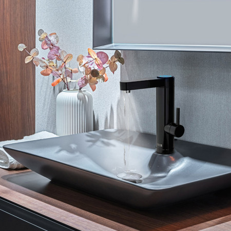 Prietokový ohrievač vody NOVEEN IWH965 na drez +displej+dotykový panel BLACK