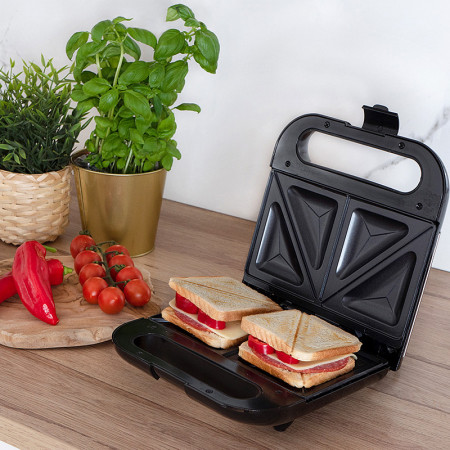 Sendvičovač NOVEEN SM450 NEREZ/BLACK 800W